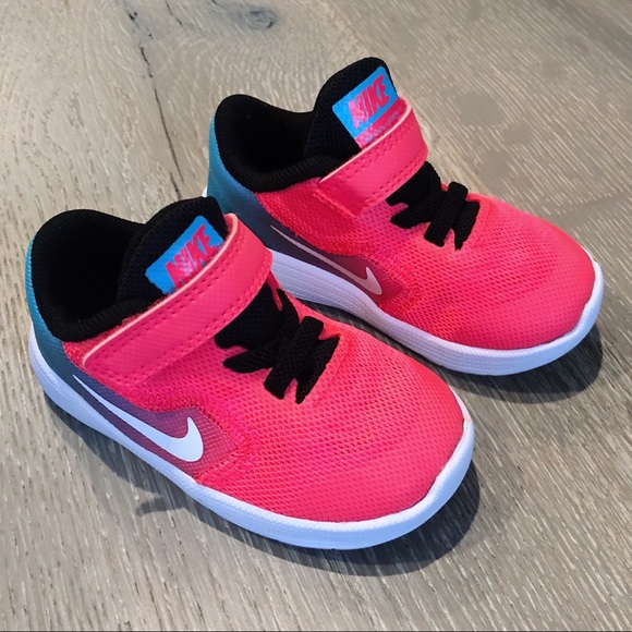 Nike Other - NIKE Size 5C Toddler Girls Sneakers LIKE NEW
